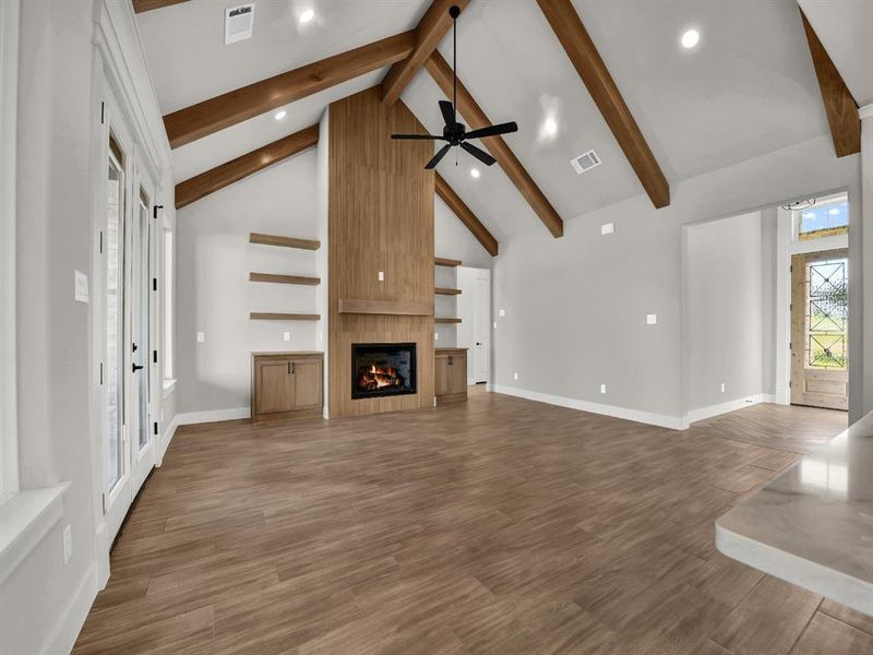 Spacious, unfurnished interior of a new home in , Weatherford (Image 35).