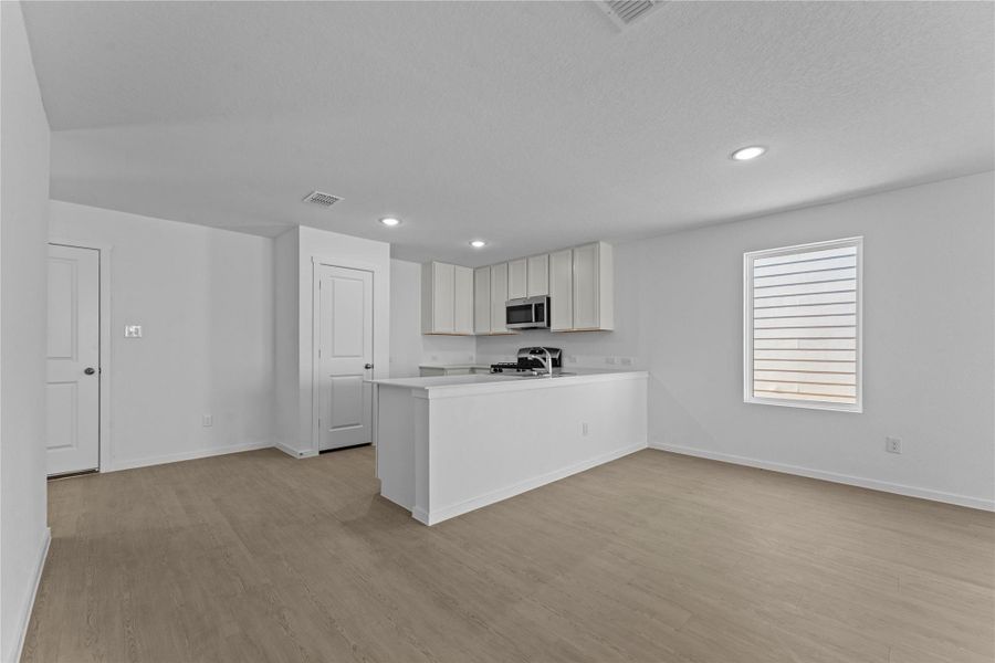 Image 17 of a home in Friendship Oaks.