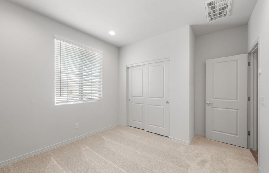 Spacious, unfurnished interior of a new home in Alamar, Avondale (Image 22). Spacious, unfurnished interior of a new home in Alamar, Avondale (Image 22).