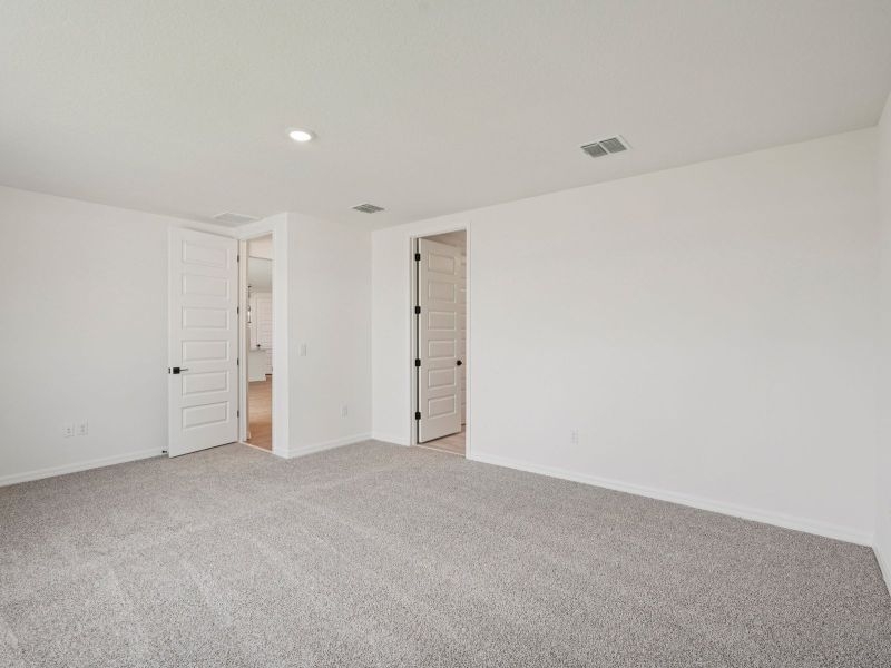 Spacious, unfurnished interior of a new home in Oakfield Trails - Signature Series, Parrish (Image 16). Spacious, unfurnished interior of a new home in Oakfield Trails - Signature Series, Parrish (Image 16).