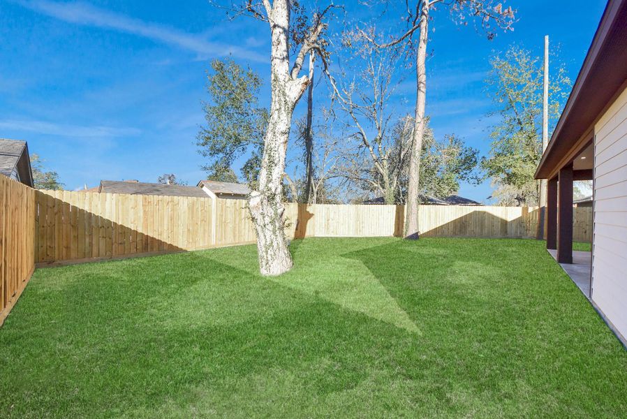 Exterior details and patio area of a home in , Pasadena (Image 3).