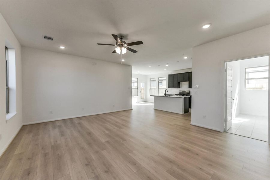 Spacious, unfurnished interior of a new home in Colony at Pinehurst, Pinehurst (Image 21). Spacious, unfurnished interior of a new home in Colony at Pinehurst, Pinehurst (Image 21).