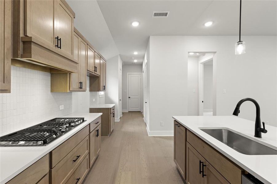 16. 3121 Eddington - Kitchen (3) 16. 3121 Eddington - Kitchen (3)