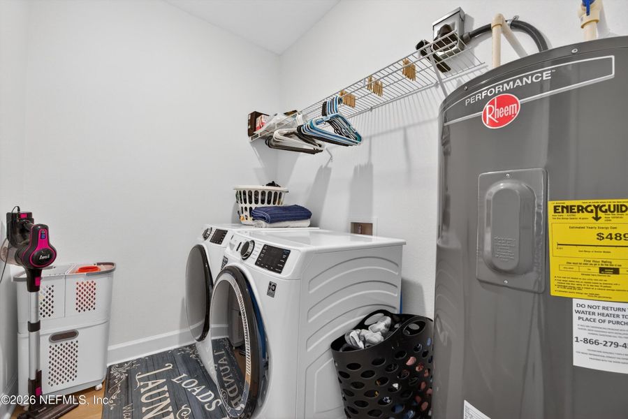 Furnished interior view inside a new home in , Middleburg (Image 29).