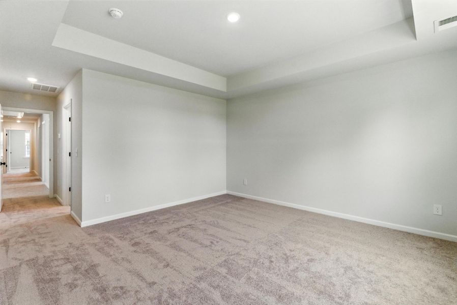 Spacious, unfurnished interior of a new home in , Summerville (Image 36).
