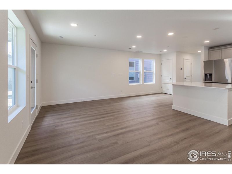 Spacious, unfurnished interior of a new home in , Fort Collins (Image 25).