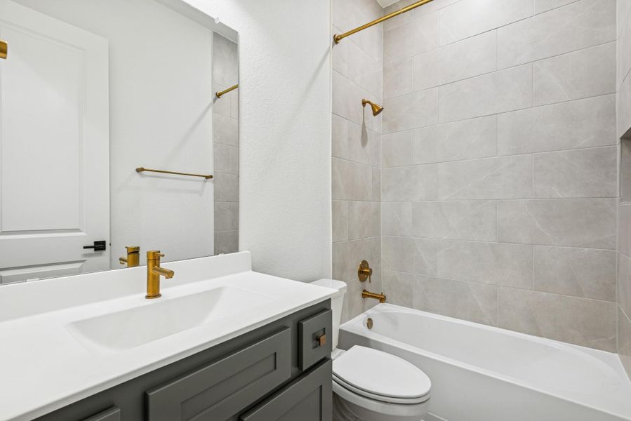 Furnished interior view inside a new home in Harvest Green 45', Richmond (Image 4).