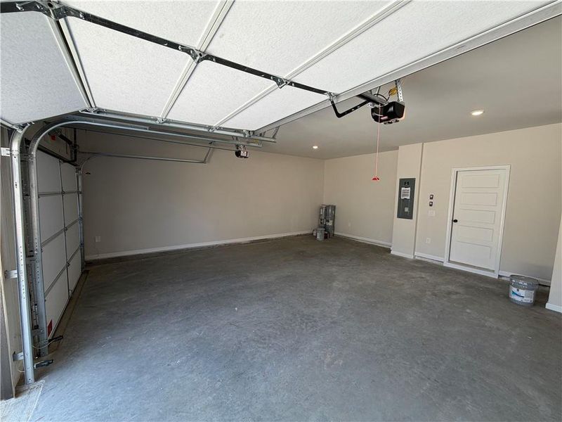 Spacious, unfurnished interior of a new home in Pinecrest Ridge, Dacula (Image 48).