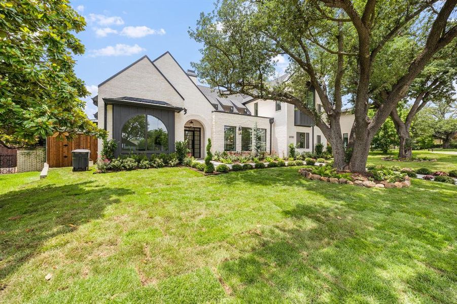 Front exterior of a new home in , Dallas, TX, highlighting curb appeal (Image 2). Front exterior of a new home in , Dallas, TX, highlighting curb appeal (Image 2).