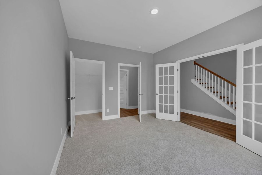Spacious, unfurnished interior of a new home in Givens Park, Chattanooga (Image 16).