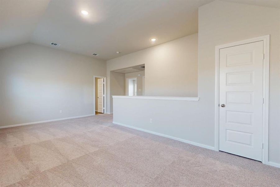 Spacious, unfurnished interior of a new home in ValleyBrooke, Mesquite (Image 38). Spacious, unfurnished interior of a new home in ValleyBrooke, Mesquite (Image 38).