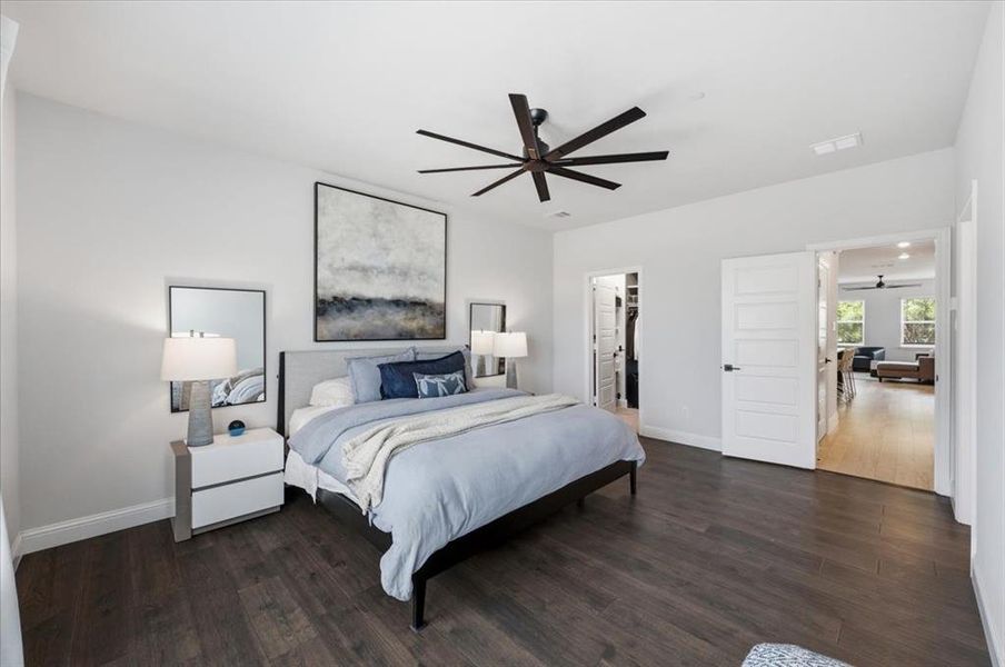 Furnished interior view inside a new home in Bayside, Rowlett (Image 31). Furnished interior view inside a new home in Bayside, Rowlett (Image 31).