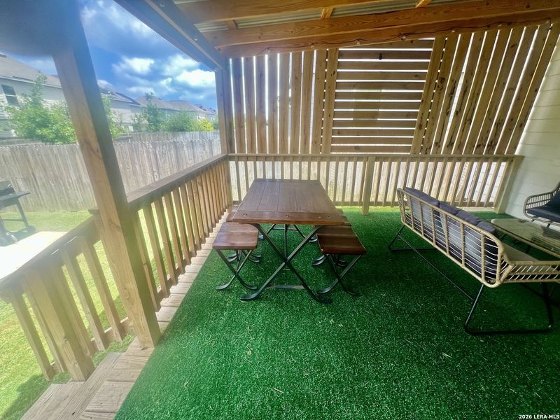Exterior details and patio area of a home in Melissa Ranch, San Antonio (Image 4).