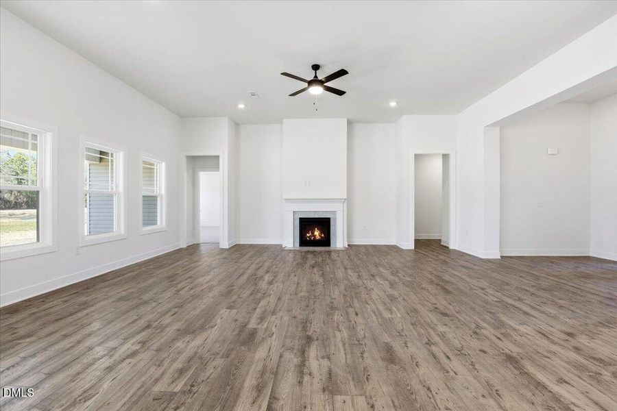 10-109 Manchester Ct-10