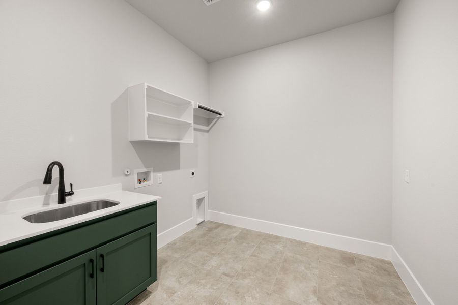 Furnished interior view inside a new home in Rio Vista at Kelly Ranch, Aledo (Image 13). Furnished interior view inside a new home in Rio Vista at Kelly Ranch, Aledo (Image 13).