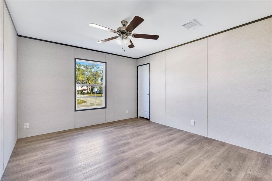 Spacious, unfurnished interior of a new home in , St. Cloud (Image 10).