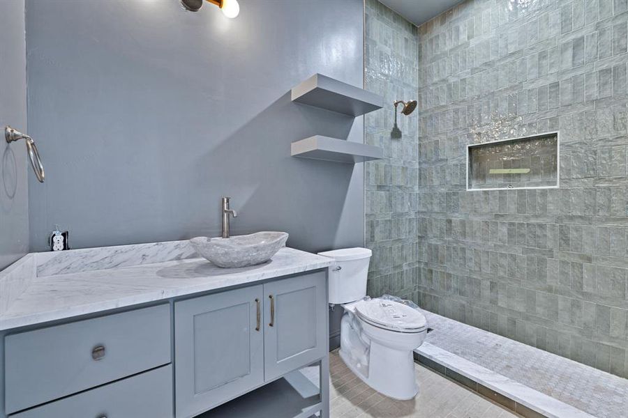 Furnished interior view inside a new home in , Krum (Image 8).
