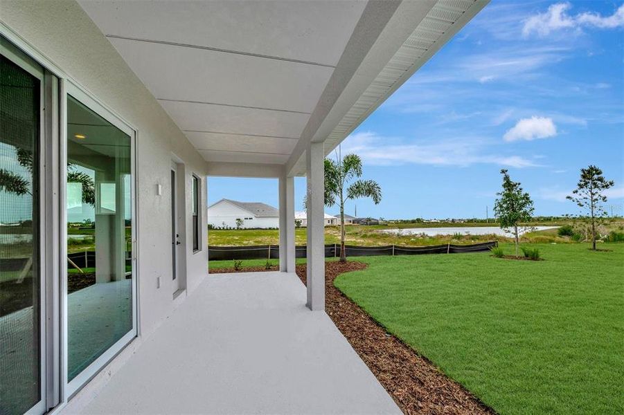 Exterior details and patio area of a home in Palmera Wellen Park - Classic Series, Venice (Image 3).