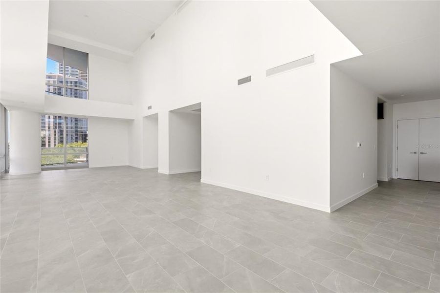 Spacious, unfurnished interior of a new home in , St. Petersburg (Image 48). Spacious, unfurnished interior of a new home in , St. Petersburg (Image 48).