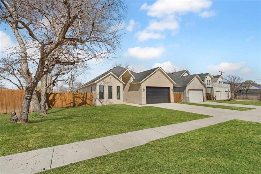 Front exterior of a new home in , Fort Worth, TX, highlighting curb appeal (Image 22).