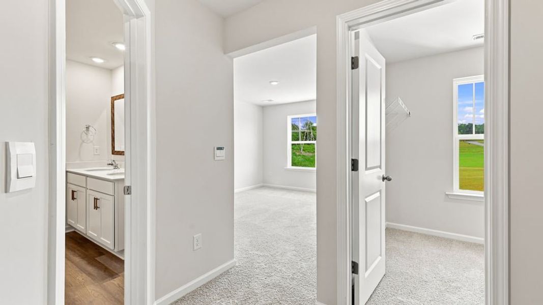 Spacious, unfurnished interior of a new home in Baxter Village, Boiling Springs (Image 23).