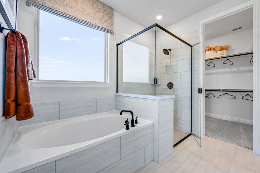 Furnished interior view inside a new home in Highland Lakes 50s, McKinney (Image 4).