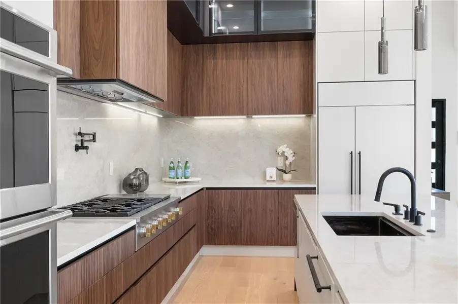 Furnished interior view inside a new home in , Sandy Springs (Image 8).