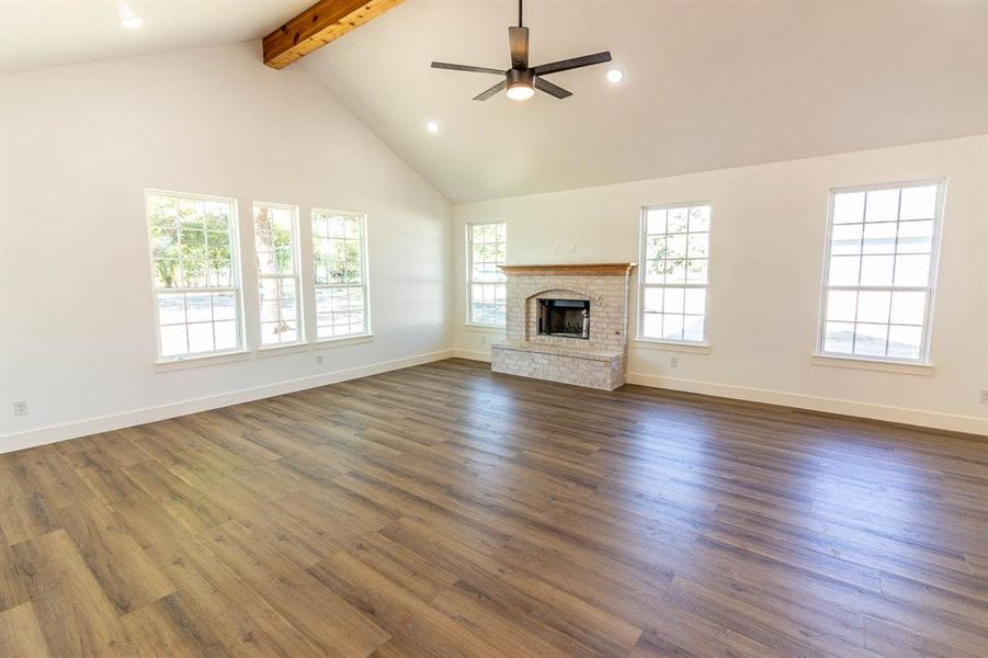 Spacious, unfurnished interior of a new home in , Post Oak Bend (Image 10).