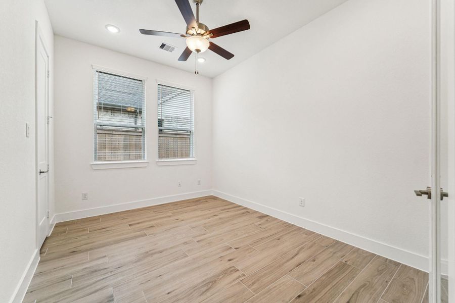 Spacious, unfurnished interior of a new home in Kresston, Montgomery (Image 44).