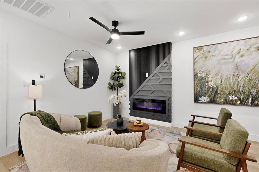 Furnished interior view inside a new home in , Dallas (Image 4).