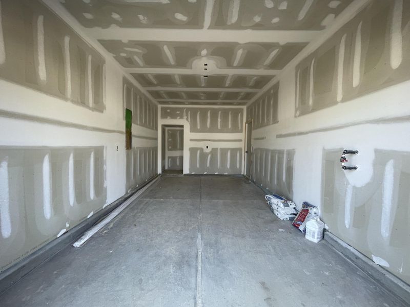 Spacious, unfurnished interior of a new home in Hammock Walk at Nexton, Summerville (Image 11).