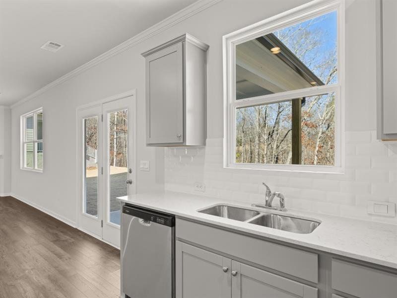 Furnished interior view inside a new home in Falcon Landing, Gainesville (Image 6).