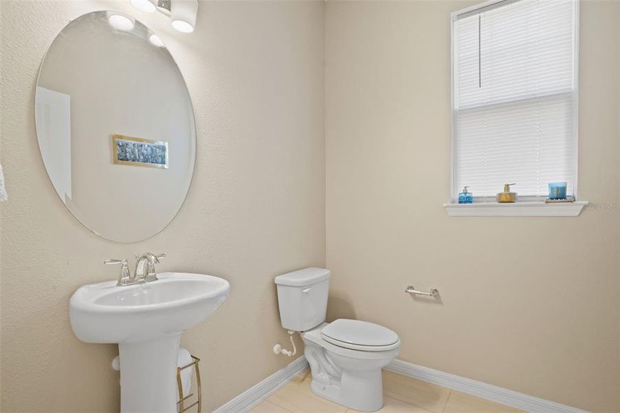 Furnished interior view inside a new home in , Winter Garden (Image 5).