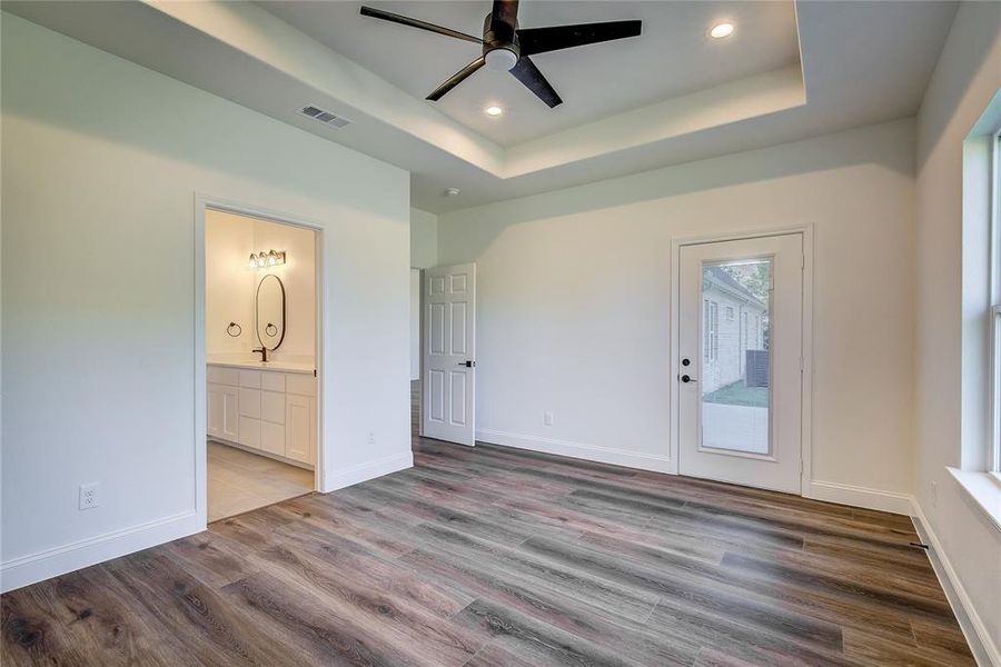 Spacious, unfurnished interior of a new home in , Farmersville (Image 14).