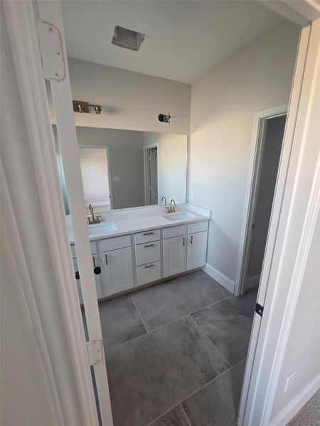 Image 17 of a home in .