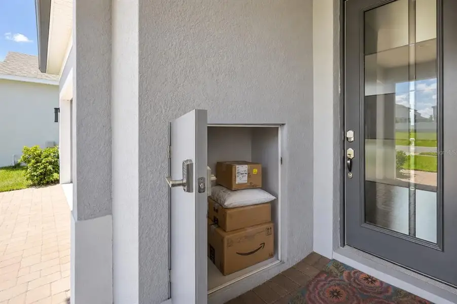Exterior details and patio area of a home in , Groveland (Image 26).