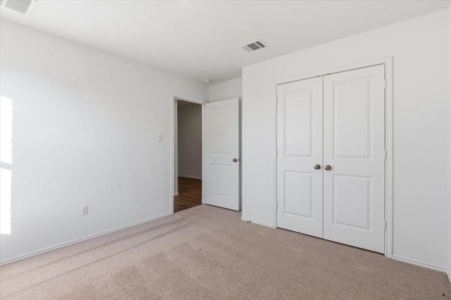 Spacious, unfurnished interior of a new home in Thunder Rock: Watermill Collection, Marble Falls (Image 33).