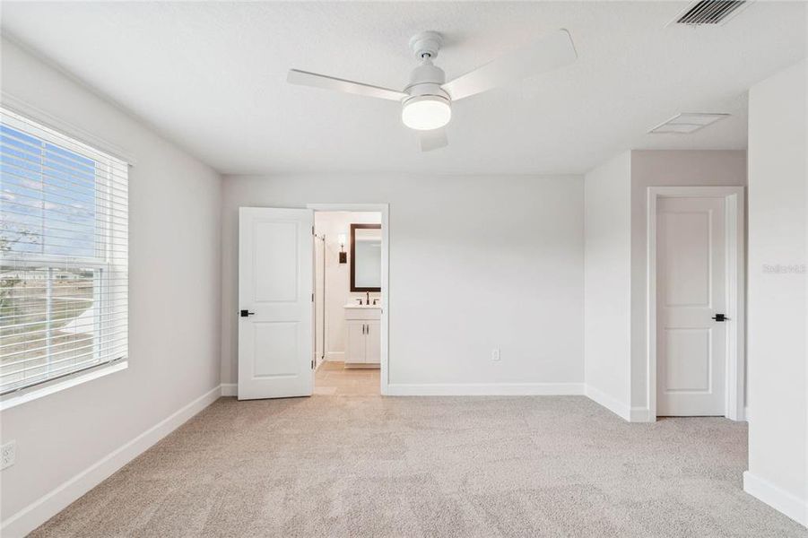 Spacious, unfurnished interior of a new home in Aspire at Canter Creek, Davenport (Image 29).