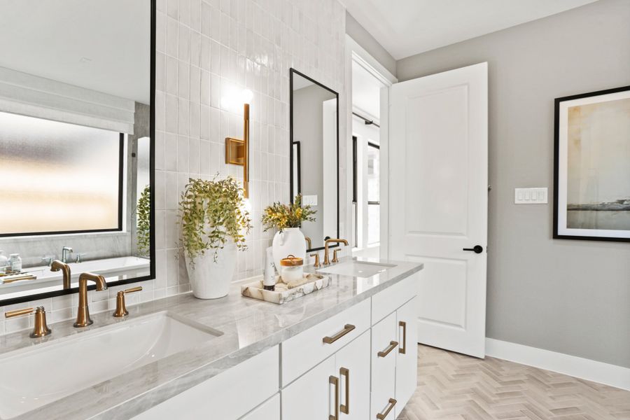 Furnished interior view inside a new home in Jubilee 45', 50', 70', Hockley (Image 36).