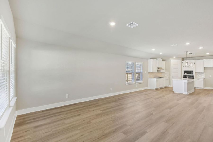 Photo is not of the actual home but is an inspirational photo of builder’s model home and may depict options, furnishings, and/or decorator features that are not included.