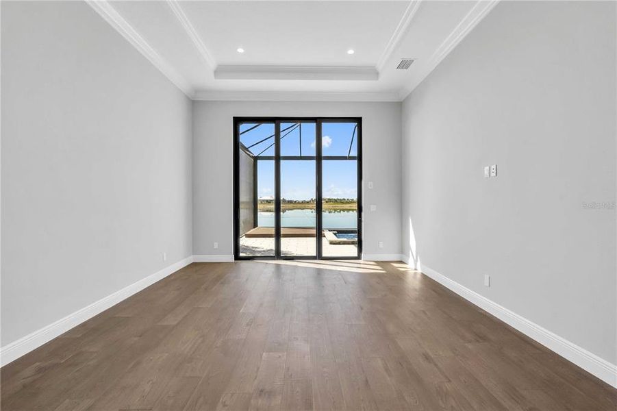 Spacious, unfurnished interior of a new home in , Sarasota (Image 42).