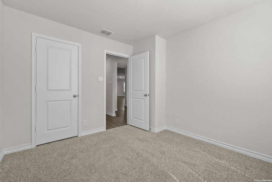 Spacious, unfurnished interior of a new home in Stonehill, San Antonio (Image 22).