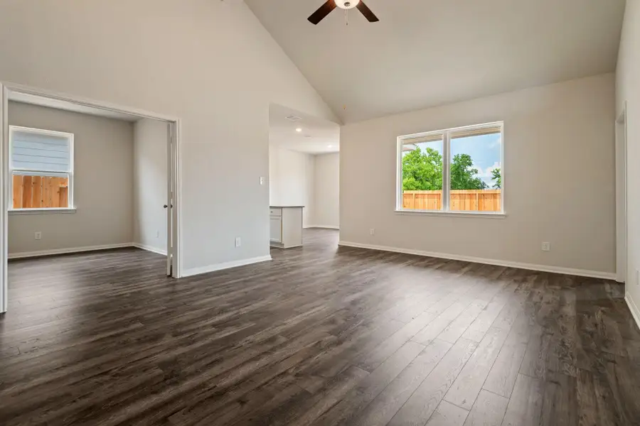 Spacious, unfurnished interior of a new home in Trails at Cochran Ranch, Waller (Image 11).