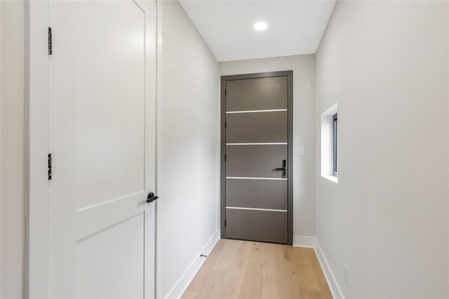 Spacious, unfurnished interior of a new home in , Houston (Image 16).