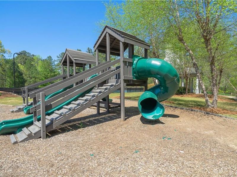 Community amenities in Riverwood, Dallas (Image 29).