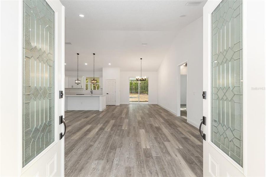Spacious, unfurnished interior of a new home in , Dunnellon (Image 52).