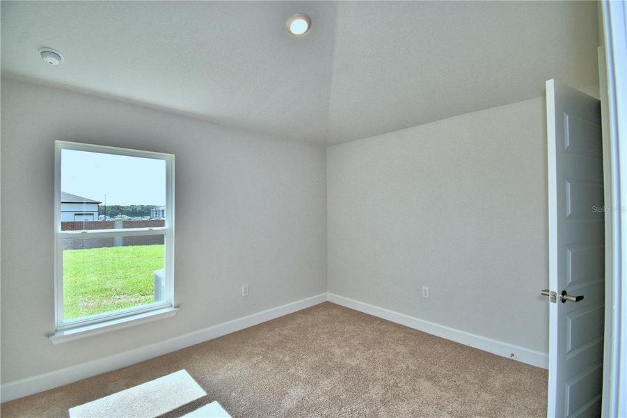 Spacious, unfurnished interior of a new home in Lake Juliana Estates, Auburndale (Image 19).