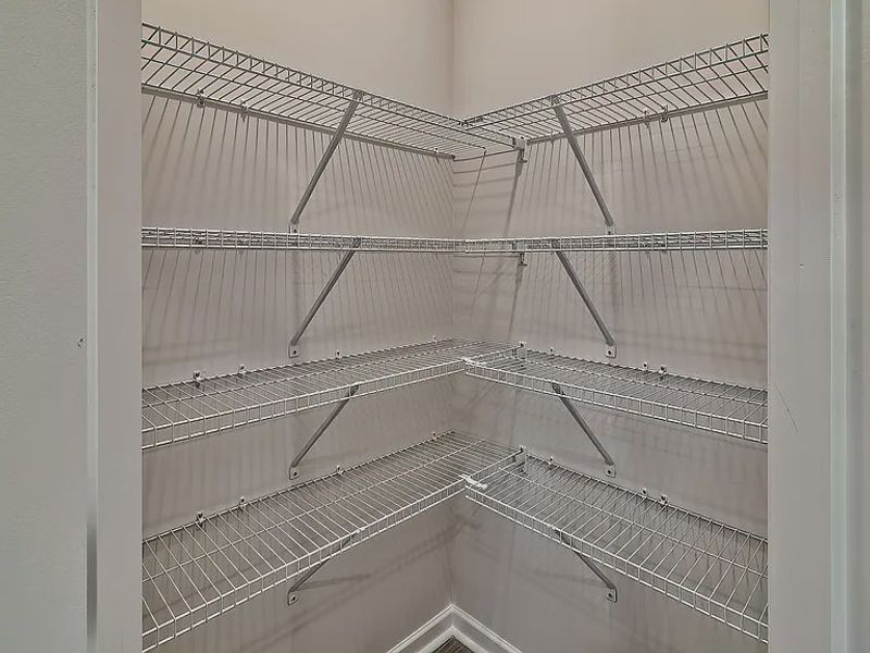 Spacious, unfurnished interior of a new home in Emanuel Creek, West Columbia (Image 8).