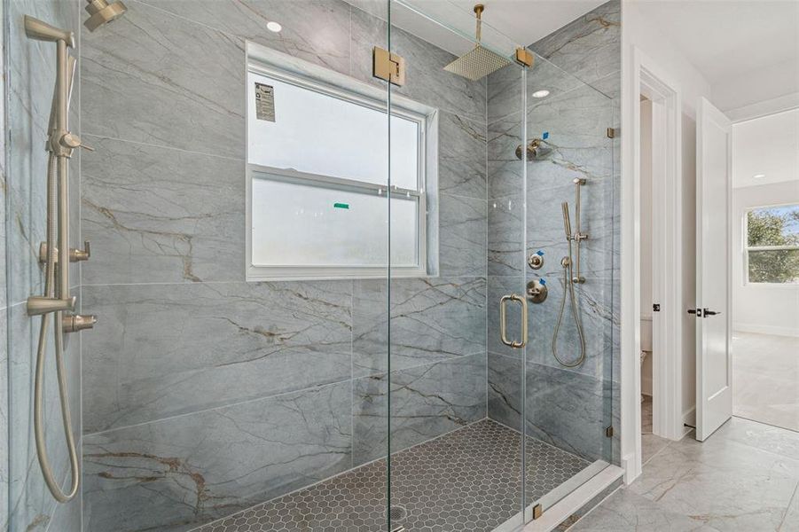 Image 87 of a home in .