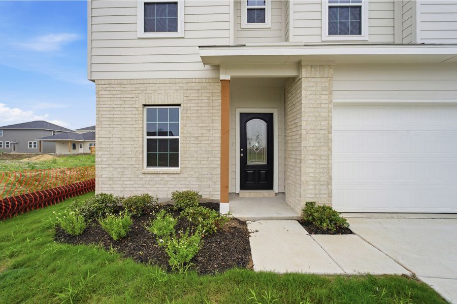 Exterior details and patio area of a home in Hannah Heights, Seguin (Image 3). Exterior details and patio area of a home in Hannah Heights, Seguin (Image 3).